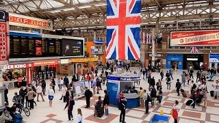 A Walk Through The London Victoria Station London England [upl. by Bridge523]